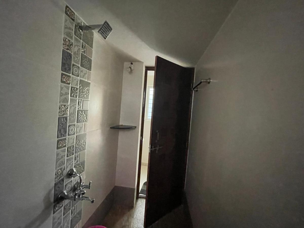 Shree Sadguru Krupa Yatri Niwas Βίλα Kolhapur Εξωτερικό φωτογραφία